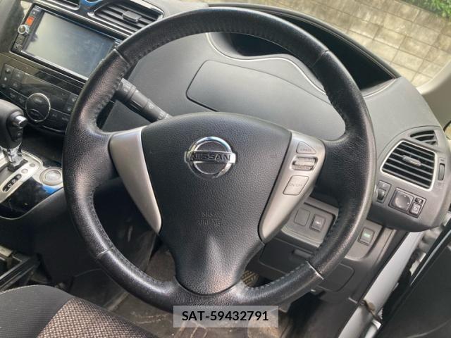Nissan SERENA 2014-04 8782007-13