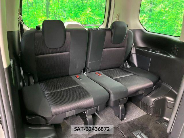 Nissan SERENA 2017-12 8781988-11