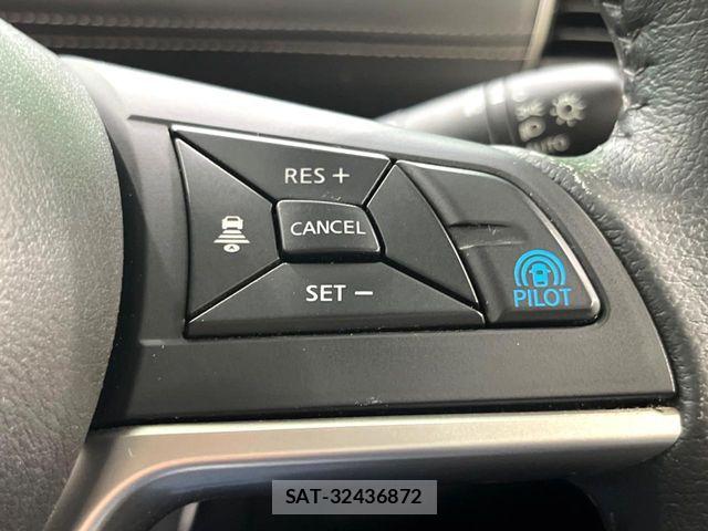 Nissan SERENA 2017-12 8781988-5
