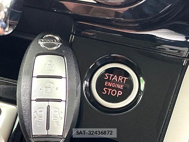 Nissan SERENA 2017-12 8781988-8