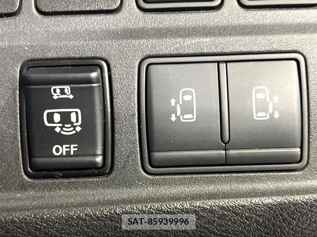 Nissan SERENA 2018-03 8781994-5
