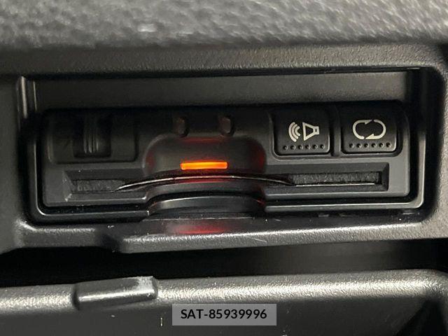 Nissan SERENA 2018-03 8781994-8