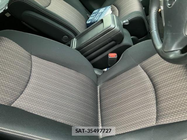Nissan SERENA 2015-10 8781993-17