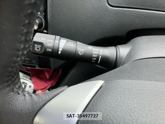 Nissan SERENA 2015-10 8781993-19