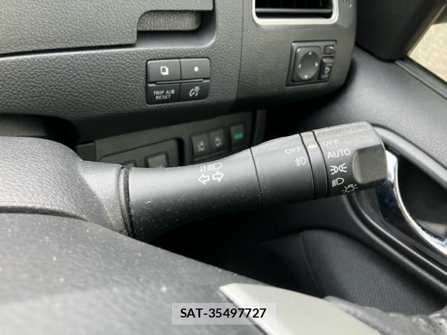 Nissan SERENA 2015-10 8781993-20