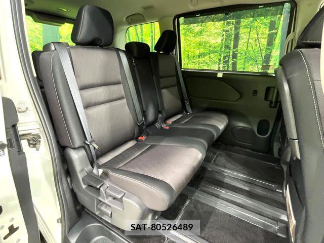 Nissan SERENA 2017-12 8781983-8