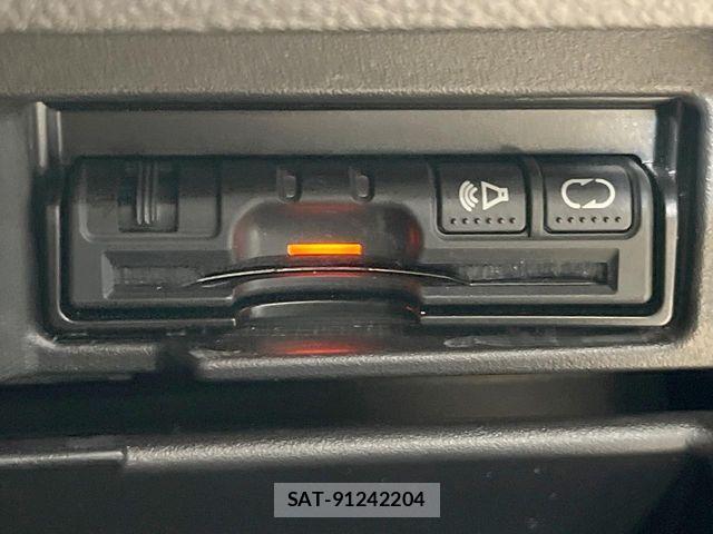 Nissan SERENA 2014-01 8782005-6