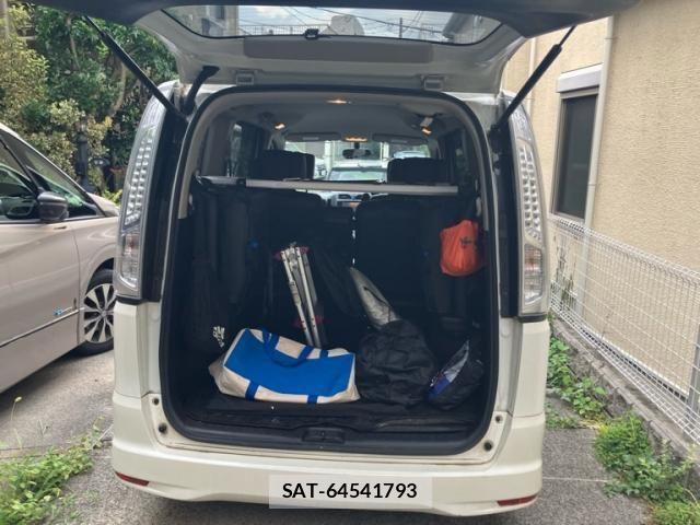 Nissan SERENA 2013-03 8782008-11