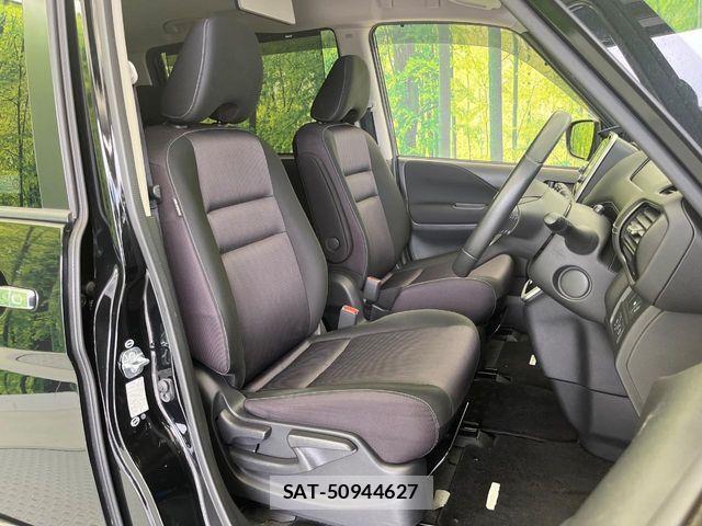 Nissan SERENA 2016-11 8781980-8