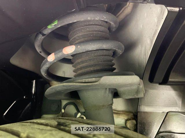 Nissan SERENA 2018-02 8781979-19