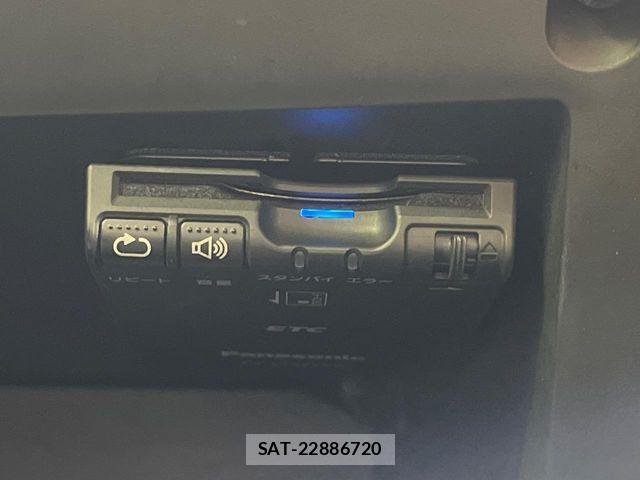 Nissan SERENA 2018-02 8781979-6