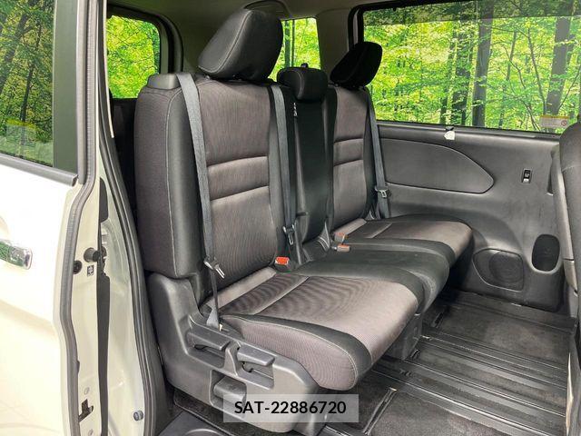 Nissan SERENA 2018-02 8781979-8