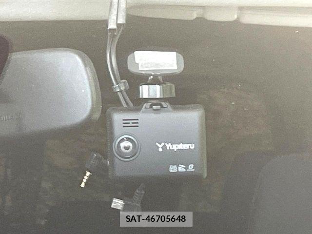 Nissan SERENA 2017-03 8781981-6