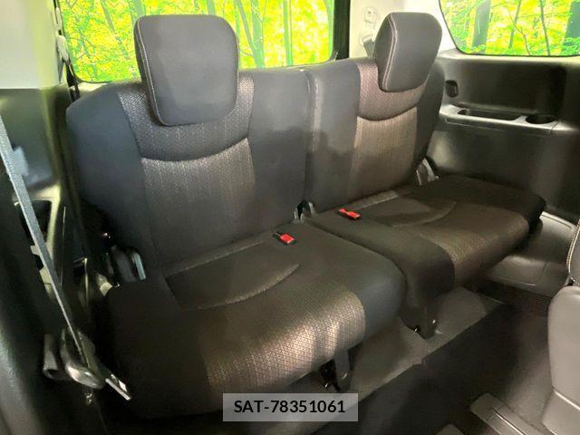 Nissan SERENA 2014-11 8781996-10