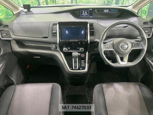 Nissan SERENA 2017-02 8781987-1