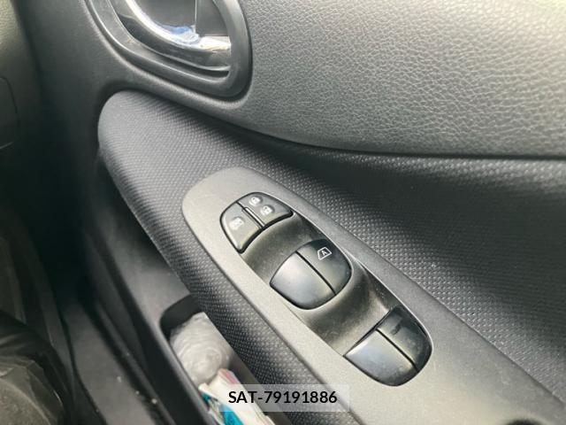 Nissan SERENA 2015-11 8782009-13