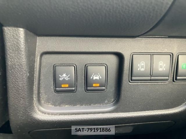 Nissan SERENA 2015-11 8782009-14