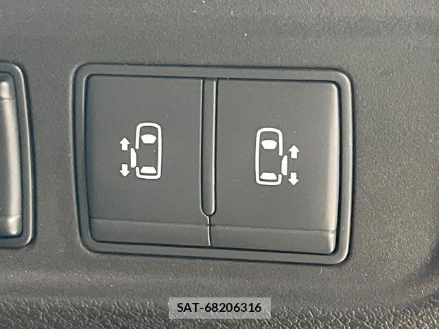 Nissan SERENA 2017-01 8781997-6