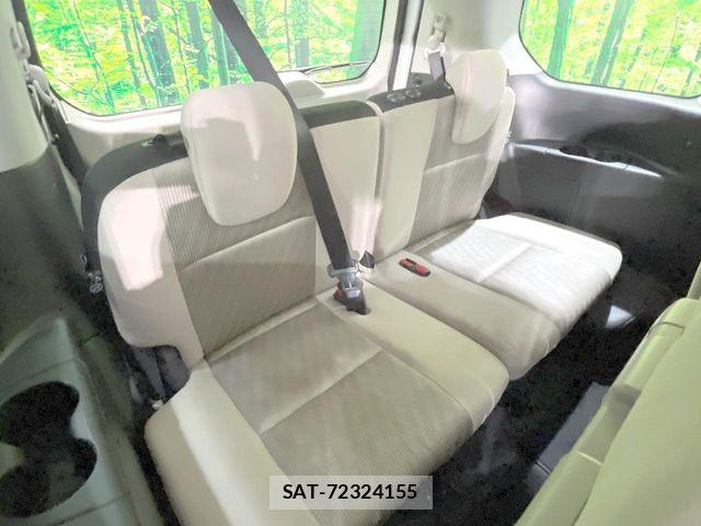 Nissan SERENA 2018-01 8781984-9