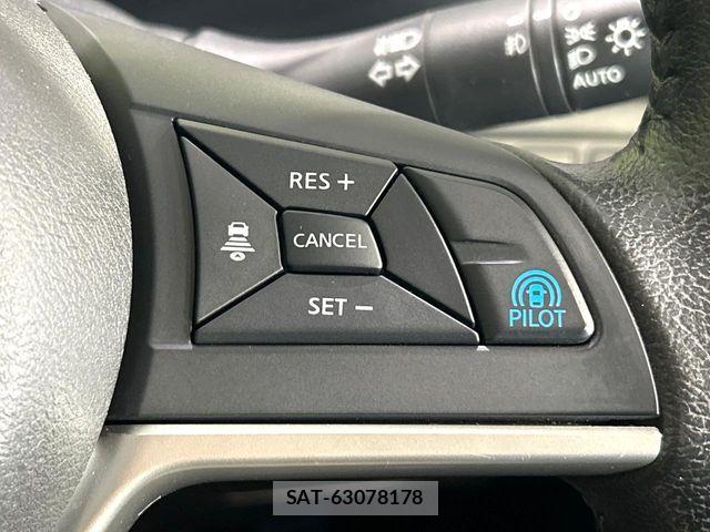 Nissan SERENA 2017-03 8781986-6