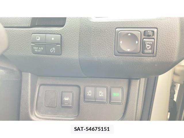 Nissan SERENA 2014-07 8782013-14