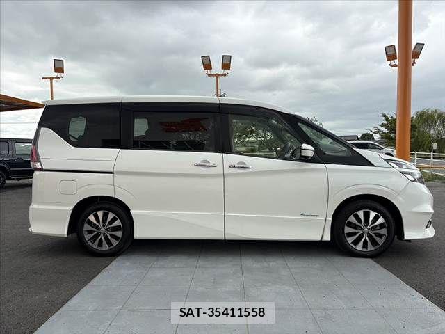 Nissan SERENA 2017-04 8781989-11