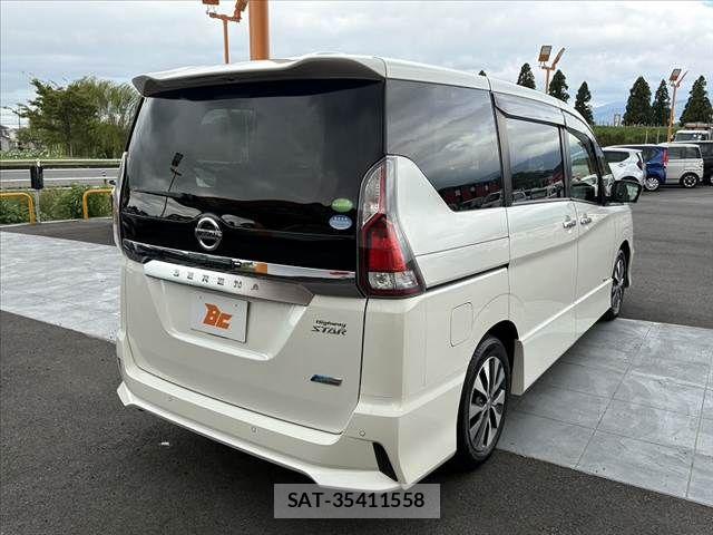 Nissan SERENA 2017-04 8781989-12