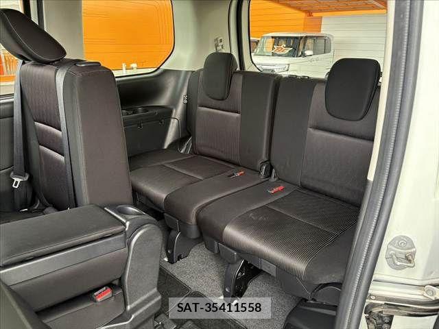 Nissan SERENA 2017-04 8781989-20
