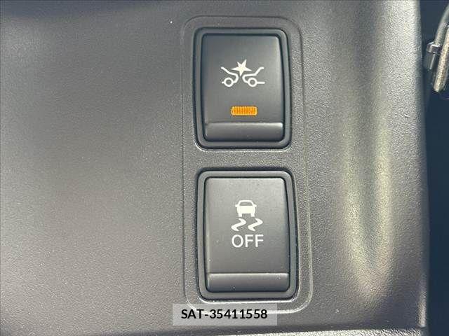 Nissan SERENA 2017-04 8781989-29