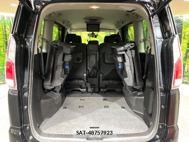 Nissan SERENA 2018-02 8781998-11
