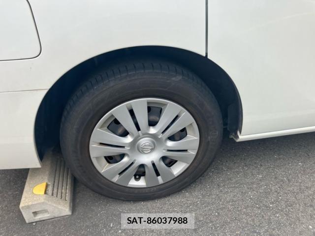 Nissan SERENA 2012-09 8797457-6