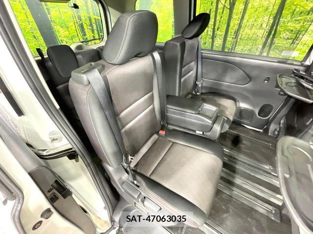 Nissan SERENA 2017-03 8797443-8