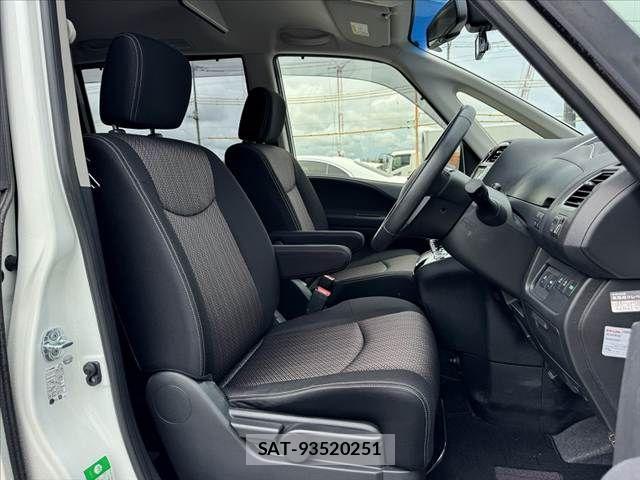 Nissan SERENA 2016-05 8797437-15