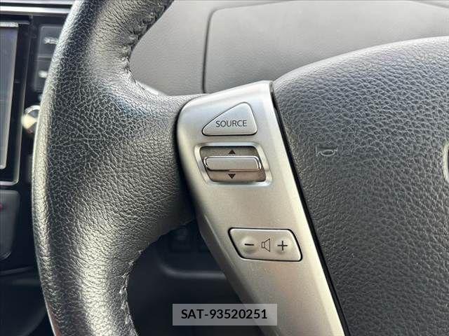 Nissan SERENA 2016-05 8797437-27