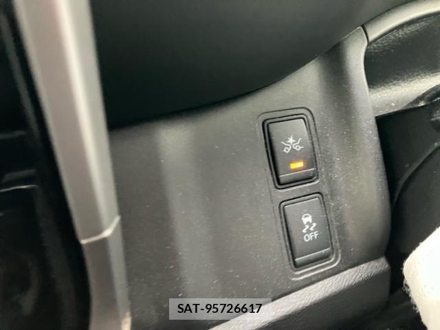 Nissan SERENA 2016-08 8797444-23