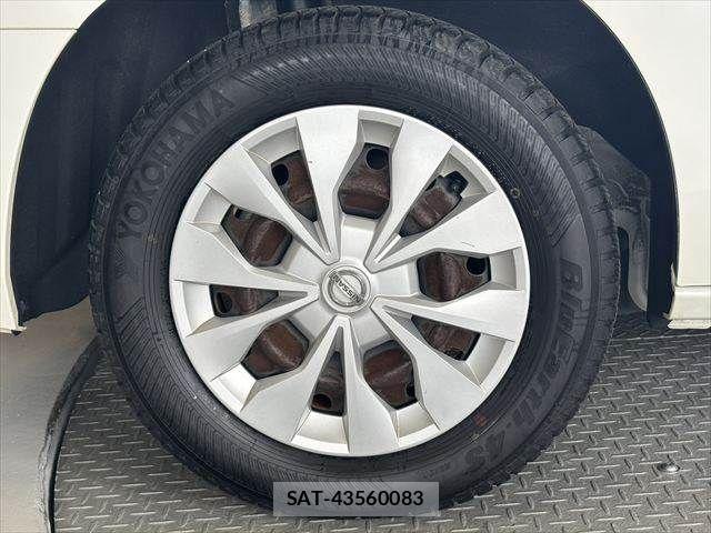 Nissan SERENA 2017-02 8797434-27