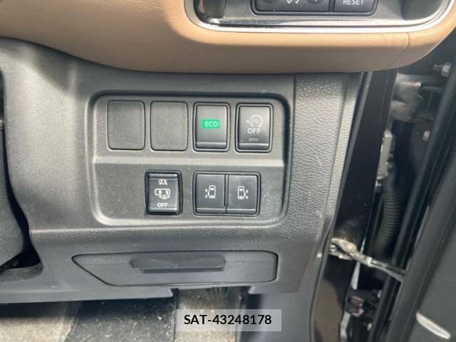 Nissan SERENA 2018-04 8797452-17