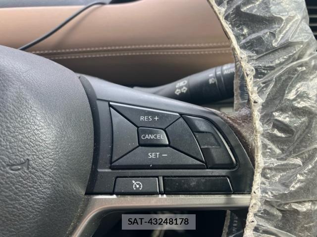 Nissan SERENA 2018-04 8797452-19