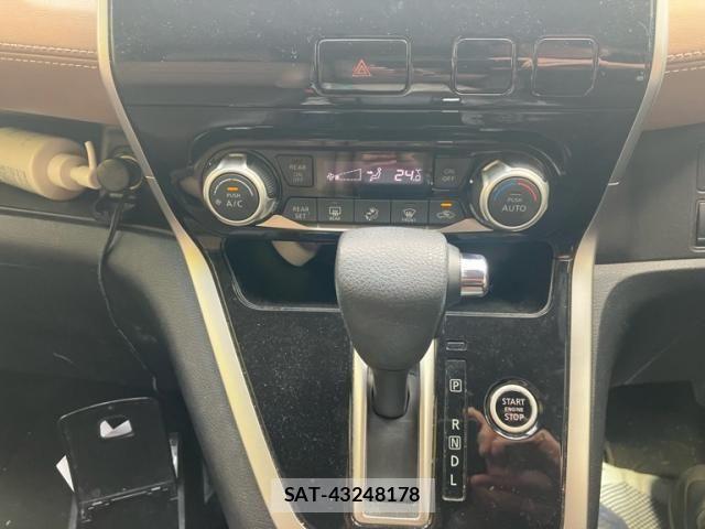 Nissan SERENA 2018-04 8797452-21