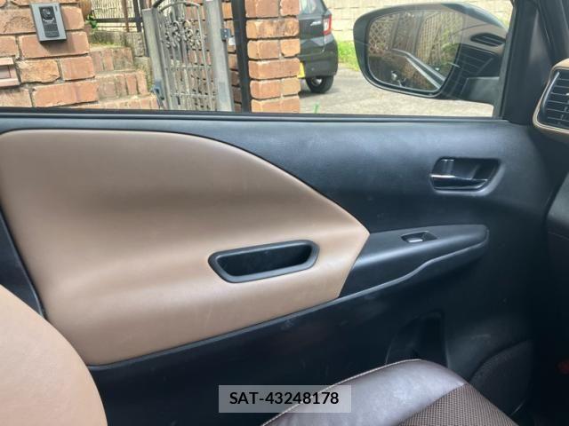 Nissan SERENA 2018-04 8797452-26