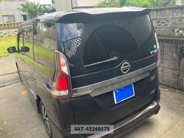 Nissan SERENA 2018-04 8797452-7
