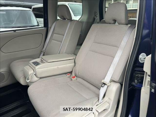 Nissan SERENA 2016-08 8797449-15