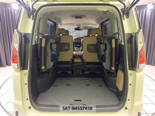 Nissan SERENA 2017-09 8797442-9