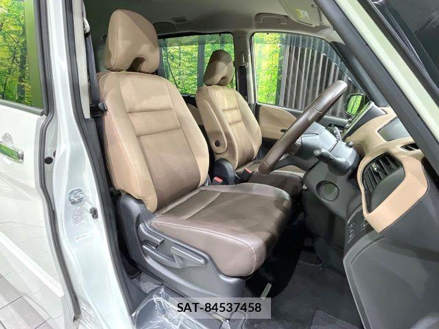 Nissan SERENA 2017-09 8797442-6
