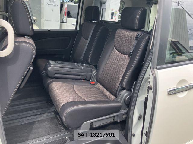 Nissan SERENA 2014-11 8797451-4