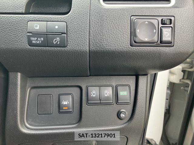 Nissan SERENA 2014-11 8797451-6