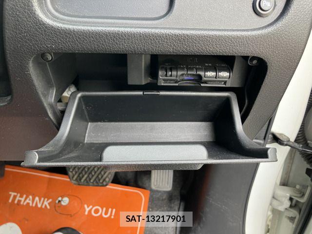 Nissan SERENA 2014-11 8797451-7
