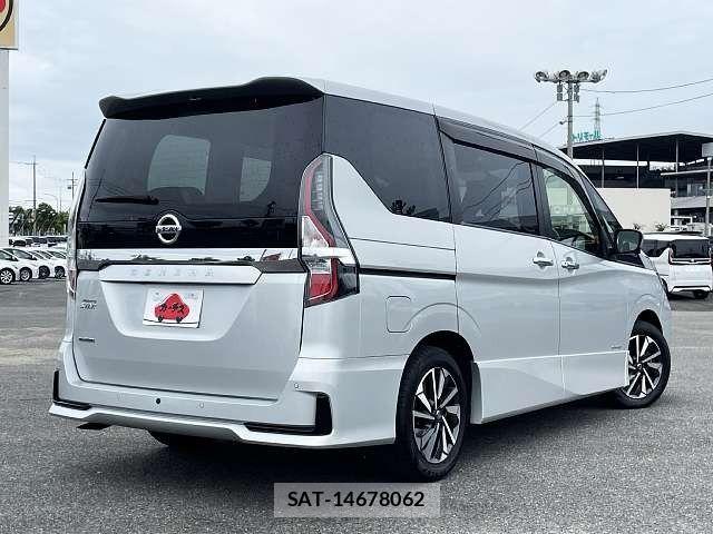 Nissan SERENA 2022-07 8797425-2