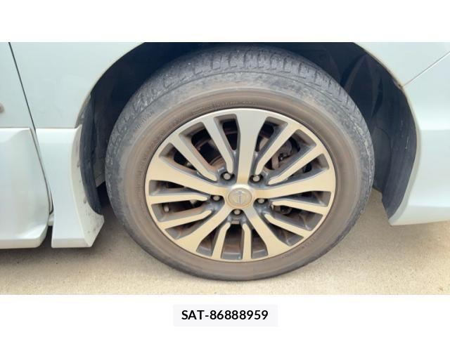 Nissan SERENA 2014-10 8797456-3