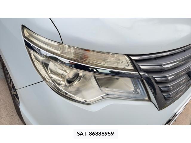 Nissan SERENA 2014-10 8797456-5